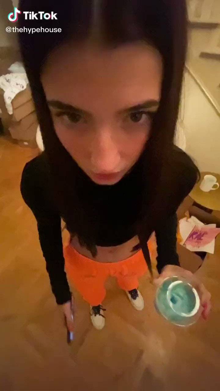 Tik Tok девушки гиф