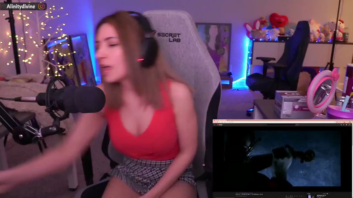 “milo bites alinity and then she dies https://t.co/pO04RplDoc” .