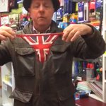 イギリスでマスクが不足した結果？マスクの代わりにパンツ装着!