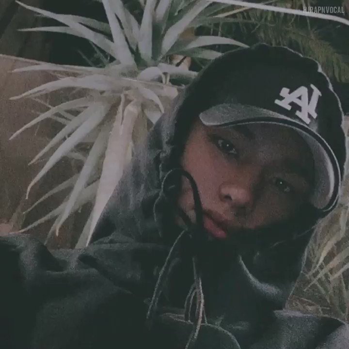 Start your day by listening to hyunjin sing paper hearts by tori kelly
https://t.co/YZp2mrUl0y