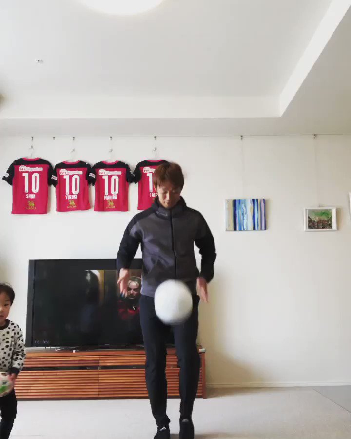 清武弘嗣 Kiyotake 乾くんみたいに派手な事はできないけど 笑 サッカーで必要な全ての部分を使うからやってみてね 基礎の基礎 テンポイント