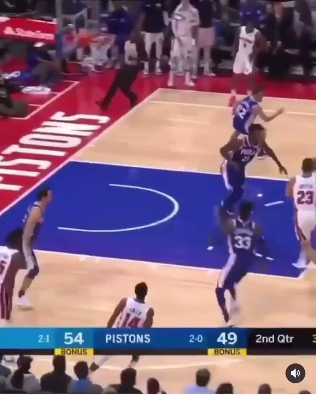 Happy bday to the destroyer of all man Blake Griffin 