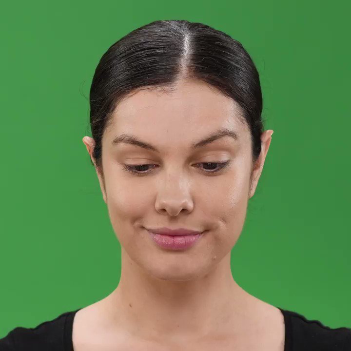 This #StPattysDay, go on a conTOUR of Ireland with this St. Patrickβs Day look from our friends at Blusher! πππ©