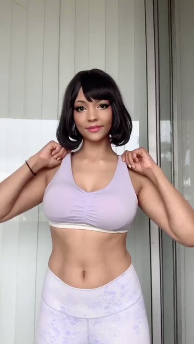 コスプレイヤーPattieのTwitterエロ動画10