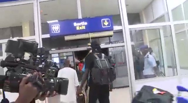 Gracias a #Adebayor me entero de la existencia de Benín