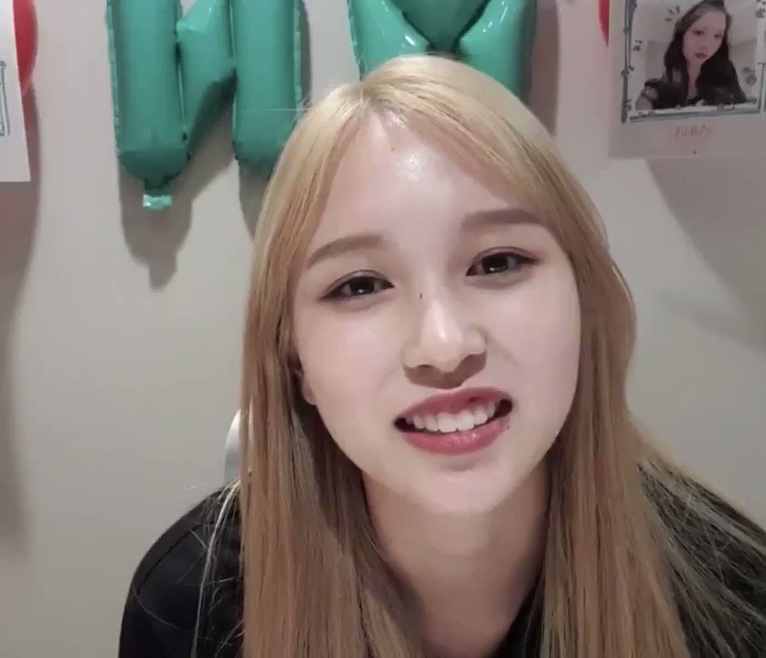 [閒聊] 在生日直播裡唱了ITZY<WANNABE>的MINA