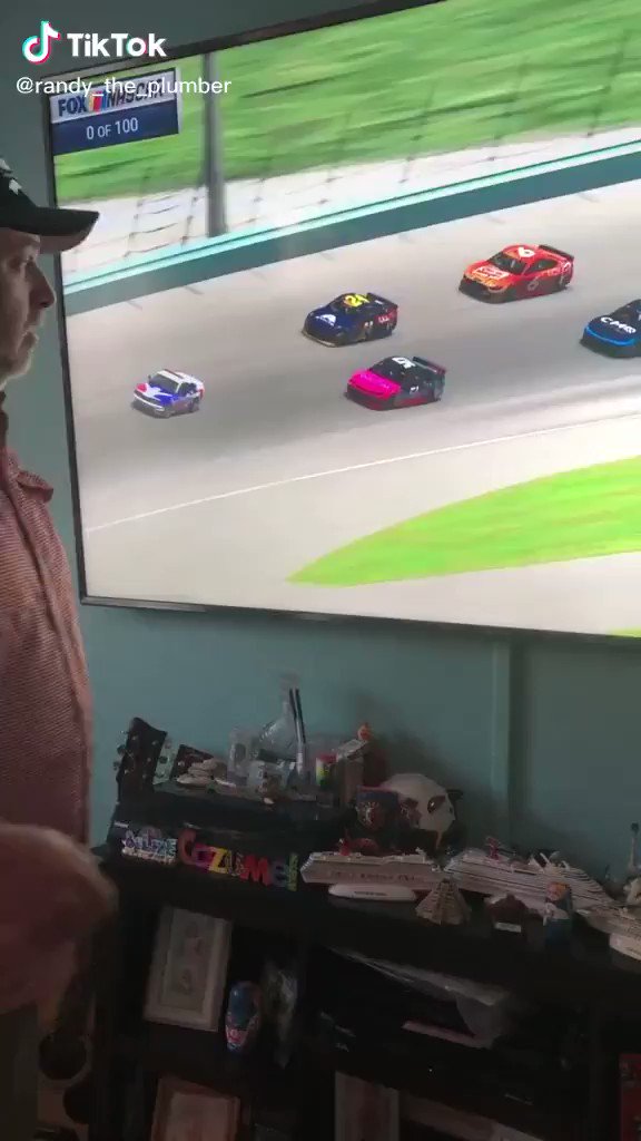 Barstool Racing (@rubbinisracing) on Twitter photo 25/03/2020 04:06:03 Everyone watching their first iRace. (via Randy_The_Plumber) Everyone watching their first iRace. (via Randy_The_Plumber)