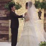 花嫁の方が身長が高いとこうなる・・・!踏み台を持ちだしてのkiss!