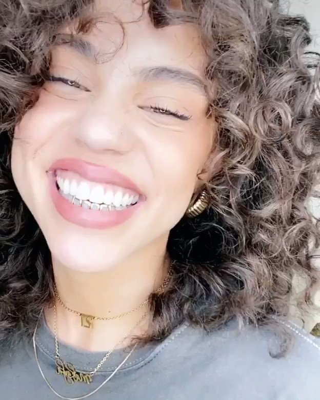 makayla london (@MVKDRE) on Twitter photo 27/03/2020 00:31:58 SHE’S BACKKKKK SHE’S BACKKKKK