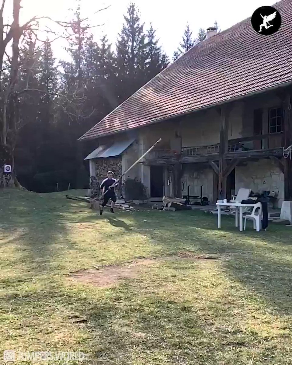 This is what I call Pole Vault home training. π‘π³ππΌ
π₯ IG: thibautcollet https://t.co/2HBabcfBmo