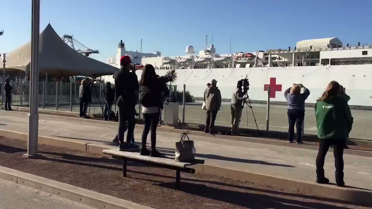 Knx news 97 1 fm on twitter usns mercy ship docks at port of la will