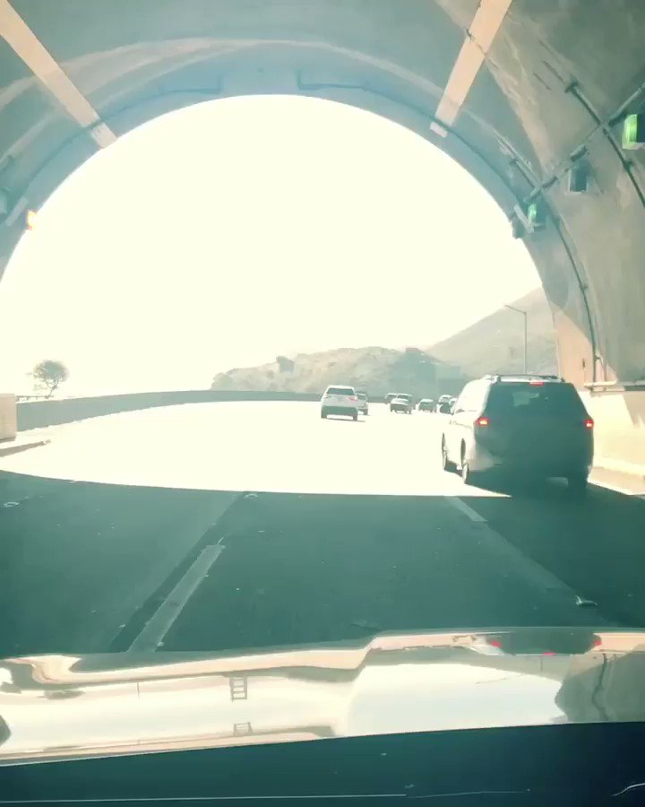 For those of you missing your #morningcommute from #marin and #sonomacounty, here's that breathtaking view coming out of the #robinwilliamstunnel.
Thank you all for keeping your distance and staying home. #socialdistancing #6feet #stopthespread #goldengatebus #goldengateferry https://t.co/wUJXwX3aoY