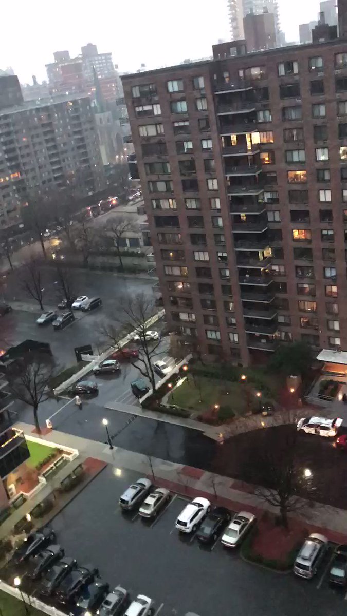 carolynryan (@carolynryan) on Twitter photo 29/03/2020 10:58:15 On Upper West Side in Manhattan, people are cheering like crazy for medical workers. On Upper West Side in Manhattan, people are cheering like crazy for medical workers.