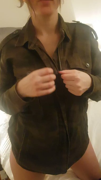 LilyNat’s pics and videos