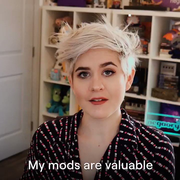 TwitchBR on X: Hoje é Dia do Mod! Eles mantêm nossas comunidades seguras e cuidam para que elas cresçam cada vez mais. Eles são o coração e a espada da roxinha. 💜