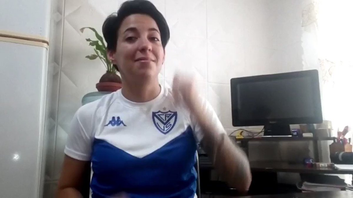 FutFemProf en 🏡 (@futfemprof) on Twitter photo 02/04/2020 15:44:49 #QuedateEnCasa y entrená al ritmo de La Chola 💃🏻 #QuedateEnCasa y entrená al ritmo de La Chola 💃🏻