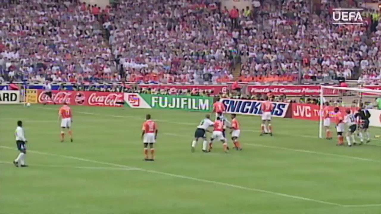 Happy 54th birthday to Teddy Sheringham 