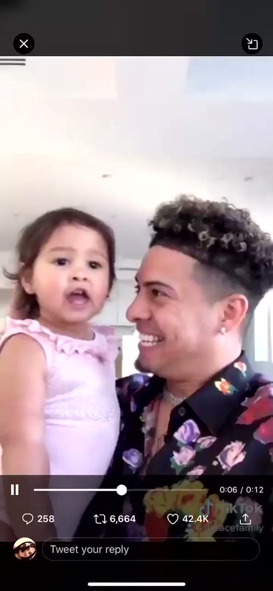 hemi (@emyxxx0) on Twitter photo 03/04/2020 17:52:01 @AustinMcbroom Who cheated on mommy? @AustinMcbroom Who cheated on mommy?