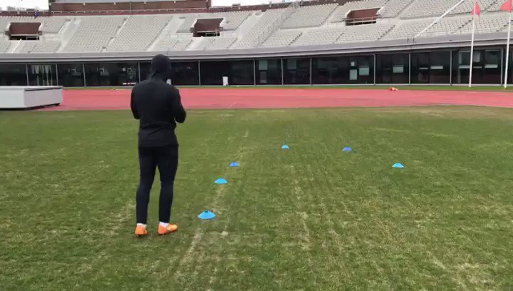 Memphis Depay (@Memphis) on Twitter photo 03/04/2020 17:42:58 104 days. 👉🏽🦁👈🏽 104 days. 👉🏽🦁👈🏽