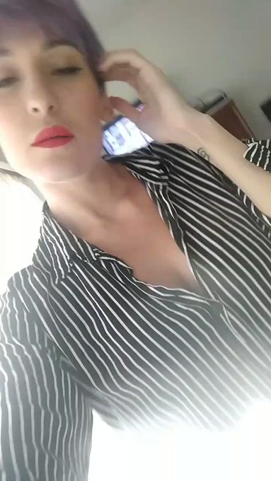 Algo de lo que pasa en mi WhatsApp Premium! Rt y subo uno mas hot 🔥 https://t.co/IWhgM8mpn1<a href="/tag/sorteo"class="tags"><span>#sorteo</span></a>