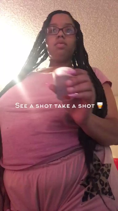 See a shot take a shot! 🥃 Made it to 700 followers! Soo 7 FREE subscriptions to my Onlyfans! Tips are<a href="/tag/milf"class="tags"><span>#milf</span></a><a href="/tag/nsfw"class="tags"><span>#nsfw</span></a><a href="/tag/onlyfans"class="tags"><span>#onlyfans</span></a>