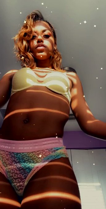 Come have fun with me https://t.co/3ODbshZdKi https://t.co/LZGo8tZenj