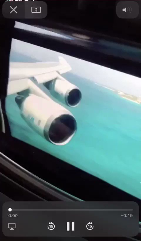 飛行機に乗ってるかと思いきや？完全に騙されたwww
