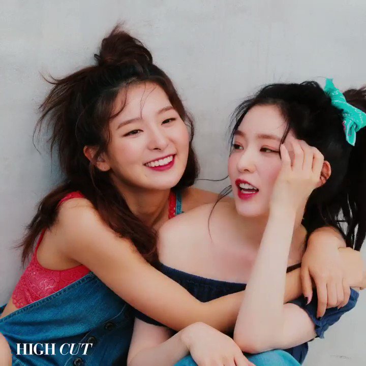 𝕋𝕎𝕆ℙ𝕌ℕ ☆jisoo Solo Soon On Twitter Rt Yulkseulk Seulrene Hugging A Very Important Thread