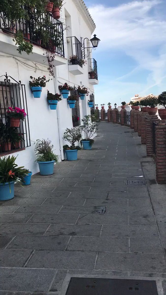 南スペイン 思い出を巡る旅 Memory Lane 白い村 ミハス Picturesque Bossの英語旅