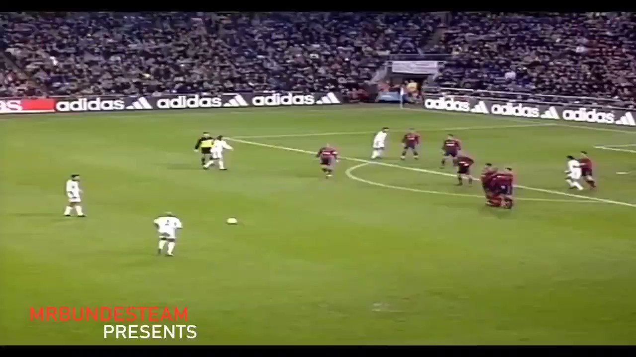 Happy birthday bulldozer Roberto Carlos!! 