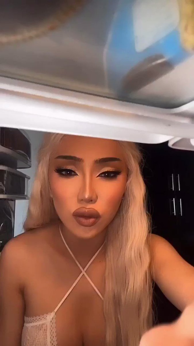 @NikitaDraguns video Tweet