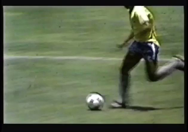 Happy Birthday Bobby Moore
That tackle against Brazil 1970
Wonderfully described by David Coleman! 