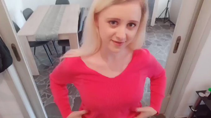 Anna Mai’s pics and videos