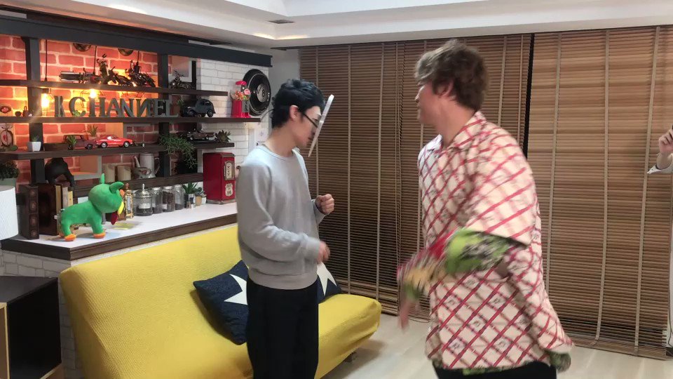 香取慎吾と草彅剛がただ踊ってるだけなのにｗｗｗ何でこんなに癒されるんだろうかｗｗｗｗｗｗ