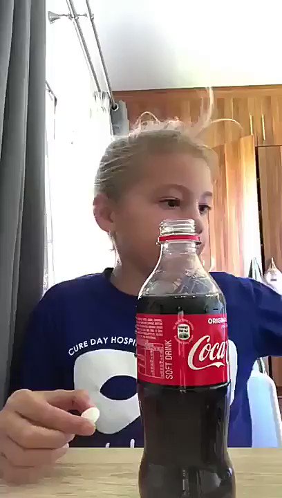 世界の話題 メントスコーラの恐ろしさを知らなかった少女https T Co Jsi55nabgw Twitter