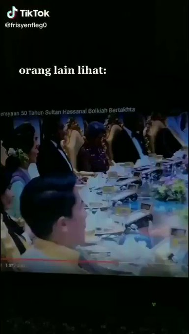 Video terlekat