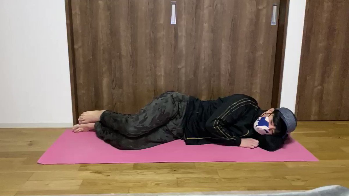 腰方形筋のストレッチで腰痛予防しよう テニスボールやグリップボールで有効にリリースできます 姿勢とボディメイクを考える