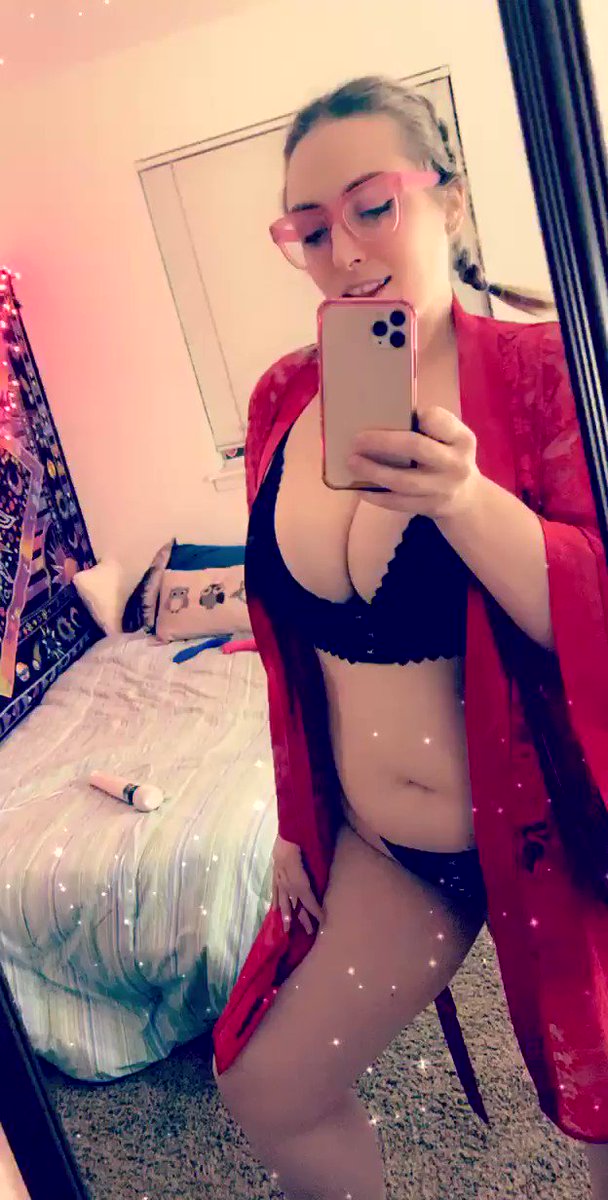 Cora Peridot curvy Model - Cora Peridot curvy