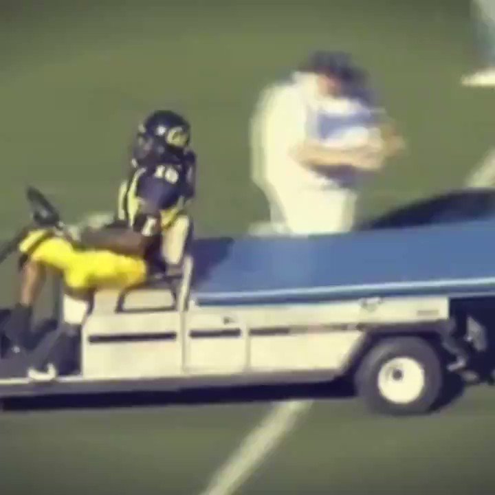 Happy 34th Birthday to former Golden Bear Marshawn Lynch 