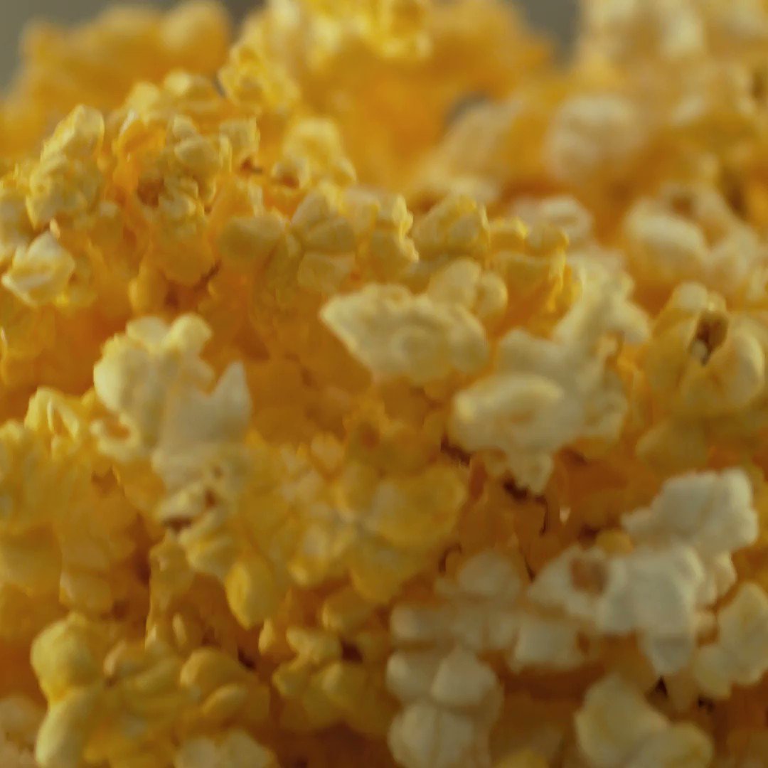 Se dice cuarentena, pero se pronuncia 🍿 p a l o m i t a s ⏰ 24/7.
¿Qué serie están viendo 📺 ? Dejen aquí 👇 sus recos si son amables. https://t.co/h2QlEWGy2h
