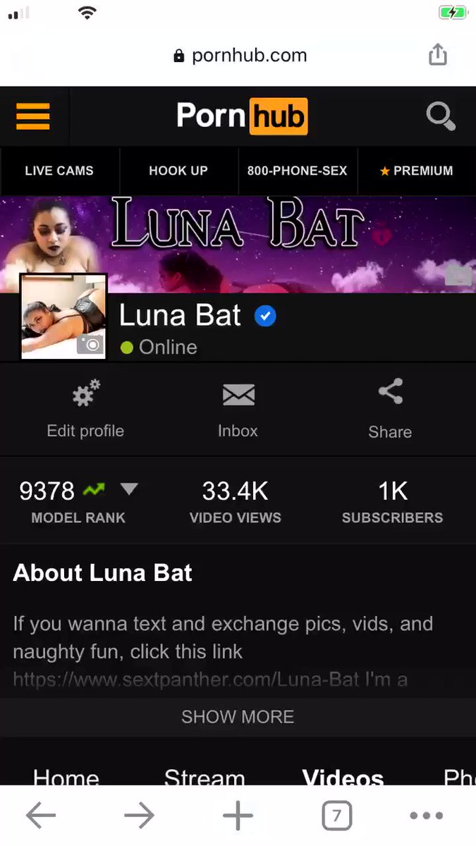 Model - Luna Bat ass