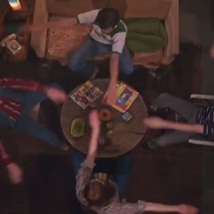 that 70s show has been officially removed from netflix :( rip thanks for the memories https://t.co/IX8UVBXWoy