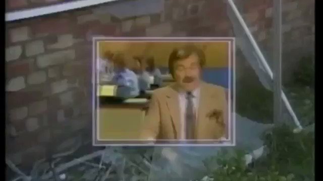 Happy 87th birthday to Dickie Davies!! 
