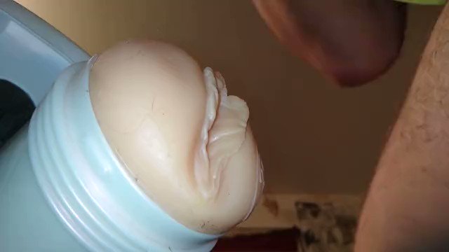 Alistur Greel’s pics and videos