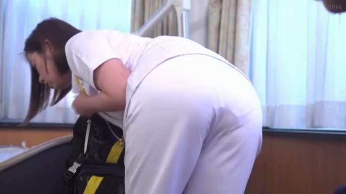 入院生活が半年超えると…おばさん看護師の透けパン尻でも余裕でヤれる人体の不思議…

ソース：https://al.dmm.co.jp/?lurl=https%3A%2F%2Fwww.dmm.co.jp%2Fdigital%2Fvideoa%2F-%2Fdetail%2F%3D%2Fcid%3D125umd00733%2F&af_id=onpc1979-001&ch=toolbar&ch_id=link https://t.co/1jeCDO2OKN