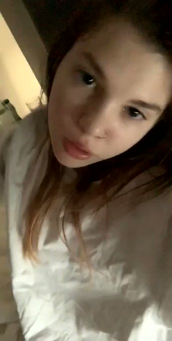 Are you sunshine guys , was happy back in my mind that you I am on @chaturbate  see you soon muah ? https://t