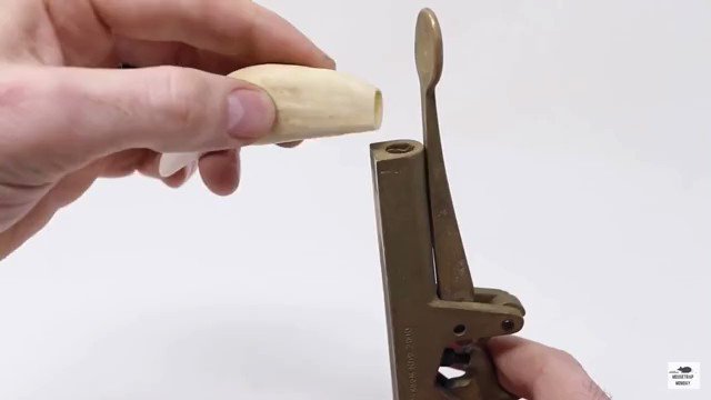 19世紀のマウストラップがすごい？木っ端微塵になりそうwww