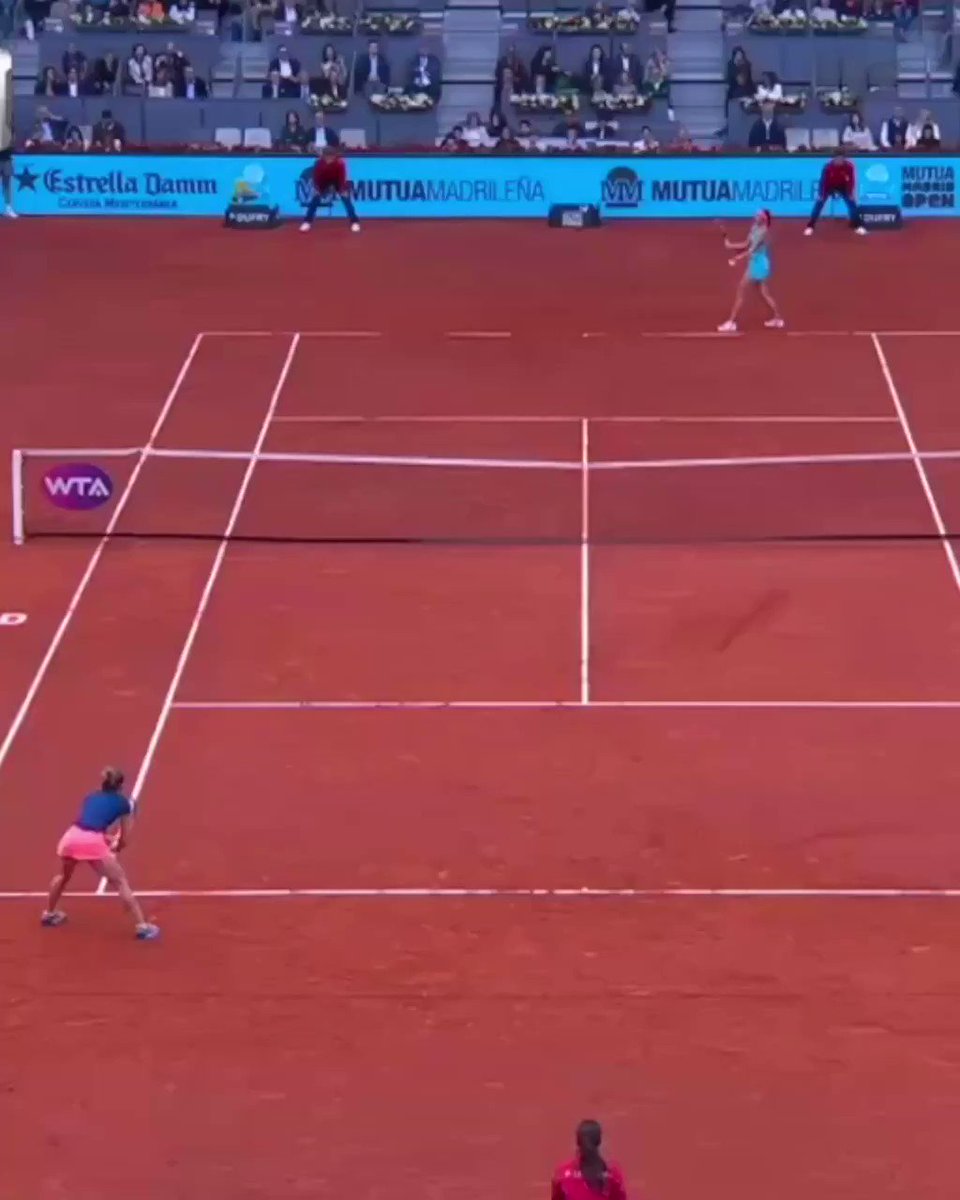 Kristina Mladenovic @KikiMladenovic