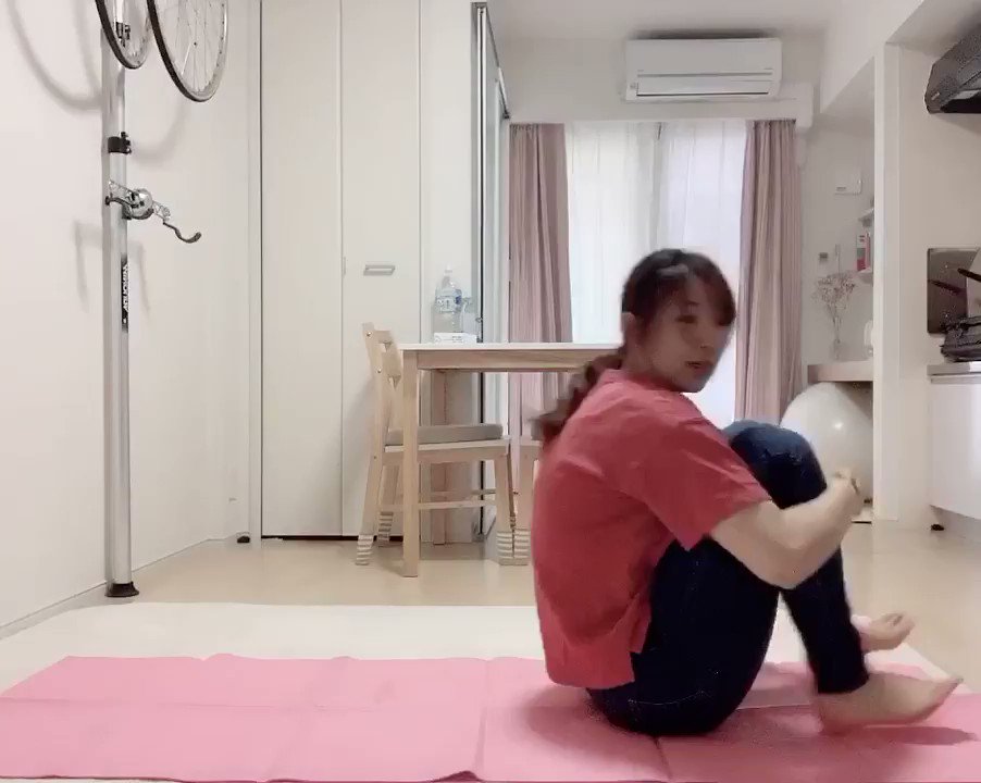 鈴木奈央 Nao Suzuki Auf Twitter インスタに載せたやつ みんなもこれできるー おうちトレーニング ステイホーム 寧々さんキレよすぎ T Co Oo5hnultue