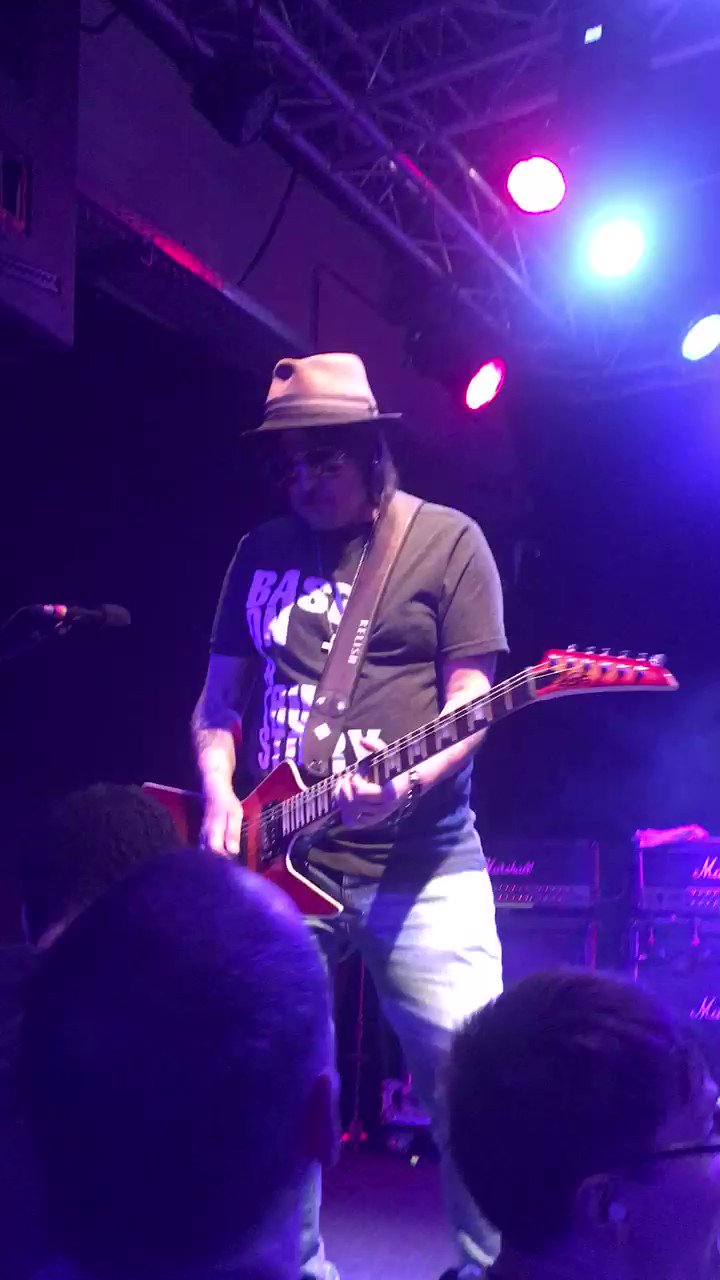 Happy Birthday Mr.Phil Campbell. 
Enjoy your day stay healthy 
Rock n Roll   